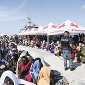 W połowie września  tylko w ciągu 48 godzin  na Lampedusę dotarło prawie 7 tys. migrantów, a Centrum Pierwszej Pomocy dysponuje 600 miejscami.