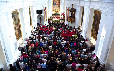 Eucharystię sprawowano w bazylice pw. Trójcy Świętej.