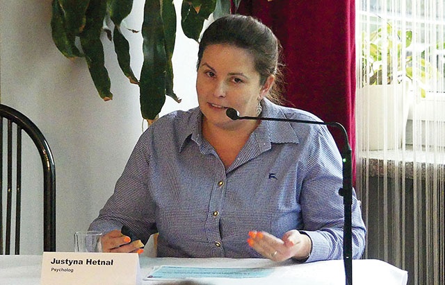 ▼	Justyna Hetnał przybliżyła założenia działań mających na celu troskę o trzeźwość Polaków.