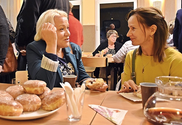 Spotkanie, rozmowa, poznanie się wrocławscy katolicy rozpoczynają ożywienie wspólnoty na szczeblu parafialnym.