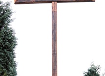 	Nowy krzyż z fragmentami upamiętniającymi pierwsze misje święte.