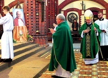 Msza św. w przeddzień 45. rocznicy wyboru kard. Karola Wojtyły na papieża.