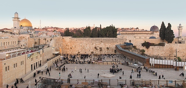 Wzgórze Świątynne w Jerozolimie – duchowe centrum konfliktu