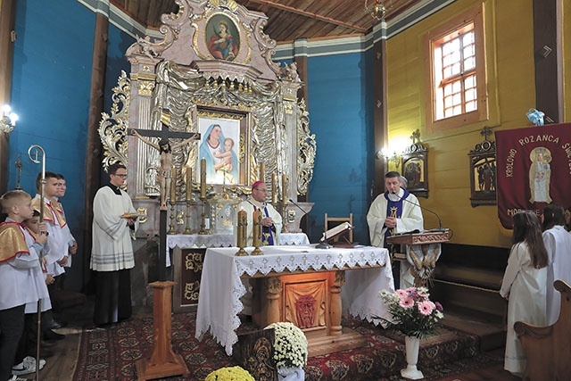 Wizerunek poświęcił prymas Polski abp Wojciech Polak.