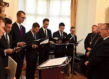 17 październikowa uroczystość była również inauguracją Instytutu Studiów Wyższych w Gorzowie Wlkp. Na zdjęciu: Immatrykulacja kleryków rozpoczynających swoją formację.