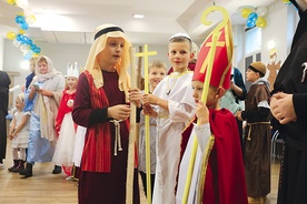  Wspólnie świętowali dorośli i dzieci z parafii w Stegnie i Sztutowie.