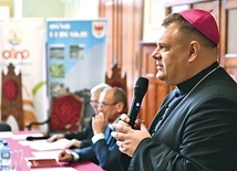 – Nasza diecezja chociaż nie jest prawnym sukcesorem średniowiecznego biskupstwa, odwołuje się do jego tradycji – zauważył biskup.