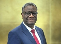  Denis Mukwege, lekarz, pastor i noblista, jest jednym z kandydatów na prezydenta.