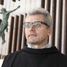 O. Zdzisław  Józef Kijas należy do zakonu franciszkanów konwentualnych, jest profesorem nauk teologicznych, wykłada na uczelniach w Krakowie i Rzymie, jest postulatorem zakonu w procesach kanonizacyjnych. 