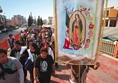 Z Meksyku przywędrowało do Polski nabożeństwo płaszcza Matki Bożej z Guadalupe, również powiązane z Różańcem.