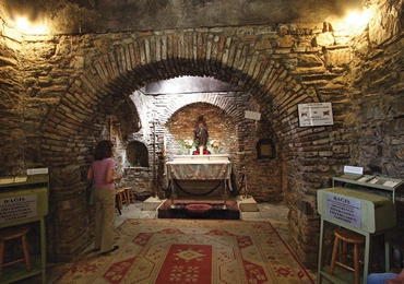 Wnętrze domku Maryi w Meryem Ana.