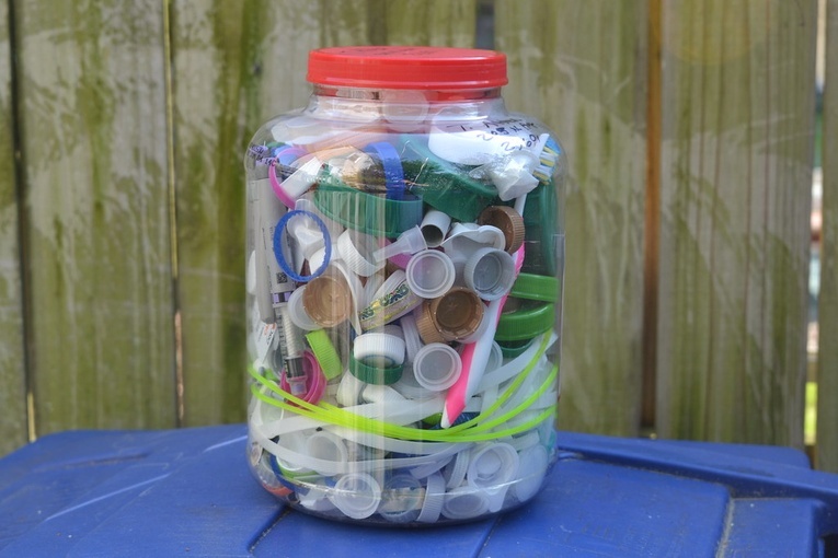 Badanie: Plastik z recyklingu zawiera setki toksyn