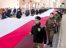 	Przemarsz ulicami Starego Miasta w Pasłęku.