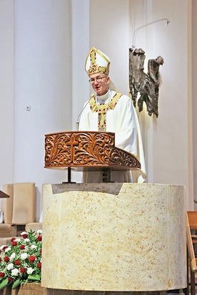 	11 listopada abp Adrian Galbas również wygłosił homilię. 