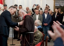 Zakonnik pracuje w kurii archidiecezji warszawskiej od 1978 roku.