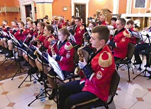 Muzycy z orkiestry gminy Bestwina z siedzibą w Kaniowie gościli w Bielsku-Białej.