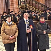 Od lewej: Beata i Dariusz Dragonowie z parafii św. Andrzeja i Gabriela Costazza z parafii św. Józefa w Zabrzu.