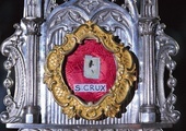 Drzazga Krzyża Świętego u dominikanów w Lublinie. Do 1991 r. w ich kościele wystawiony był o wiele większy fragment tych relikwii, ale został skradziony.