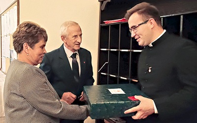 Brązową odznakę „Zasłużony Dawca Krwi III stopnia” otrzymał dk. Albert Bujak.