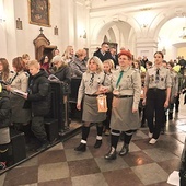 Hasłem tegorocznej akcji jest zawołanie „Czyńmy pokój”.