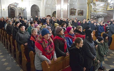 Pandemia znacząco wpłynęła na skalę uczestnictwa we Mszy św. w niedzielę oraz na życie sakramentalne.