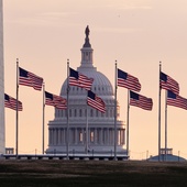 USA przedłużyły o 10 lat umowę dotyczącą funkcjonowania największej bazy wojskowej na Bliskim Wschodzie