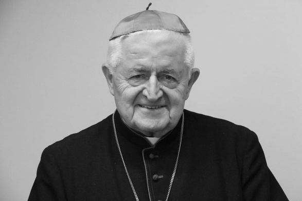 Bp Ryszard Karpiński odszedł do domu Ojca.