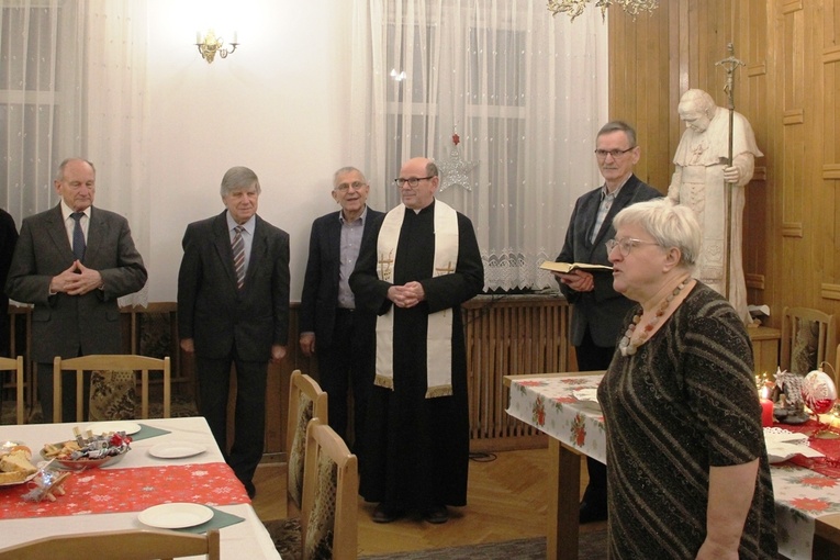 Obecnych przywitała prezes klubu Urszula Wolszczak-Paluch.