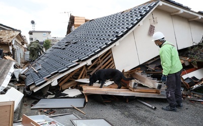 Zintensyfikowano misje poszukiwawczo-ratunkowe po trzęsieniu ziemi w Japonii
