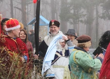 Z misją i końmi. Na bogato!