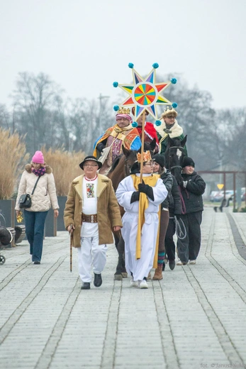 Trzej Królowie na ulicach Głogowa