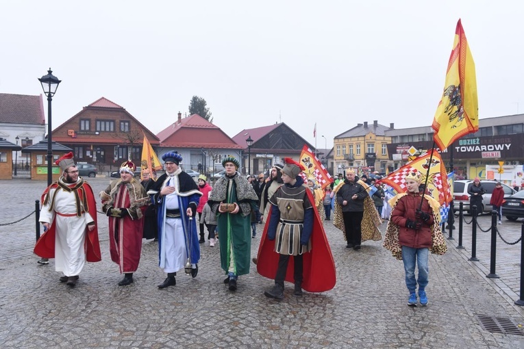 Mędrcy na zakliczyńskim rynku.