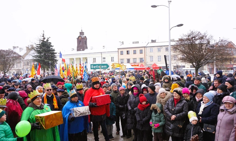 Ulicami Rawy w orszaku wędrowało ponad tysiąc osób. 