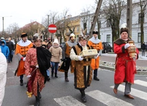 Łęczyccy Trzej Królowie przywdziali szlacheckie stroje.