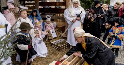 Królewska godność, boskość i człowieczeństwo