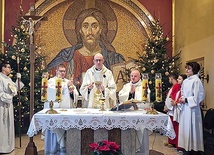 Metropolita katowicki przewodniczył Mszy św. w parafii Jezusa Chrystusa Króla Wszechświata w Sosnowcu.