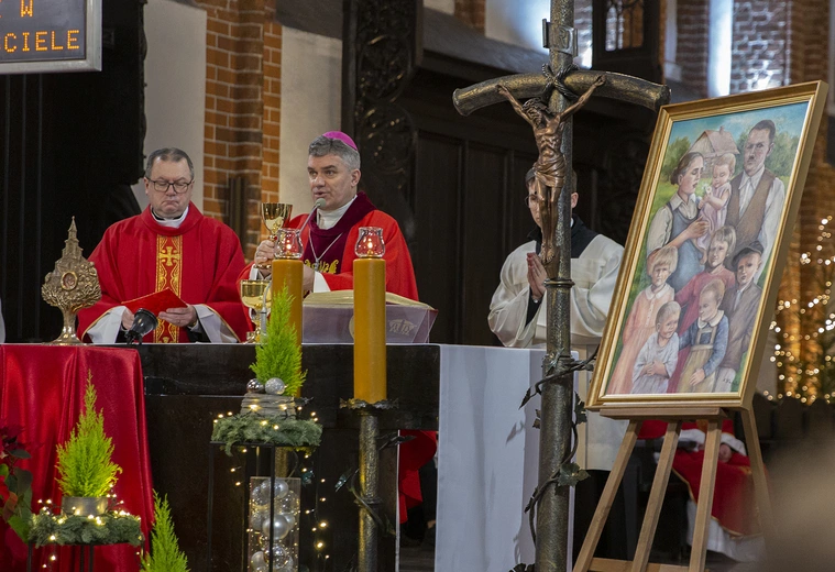 Rozpoczęcie peregrynacji relikwii Ulmów