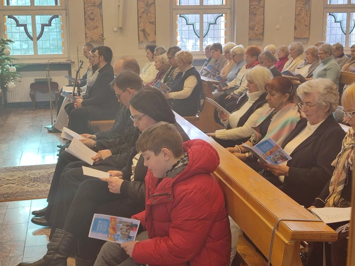 Kolędowali z klerykami