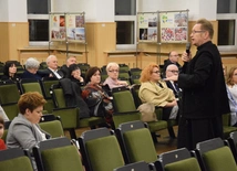 Słuchacze Szkoły Biblijnej dla Dorosłych im. Świętego Hieronima przełamali się opłatkiem