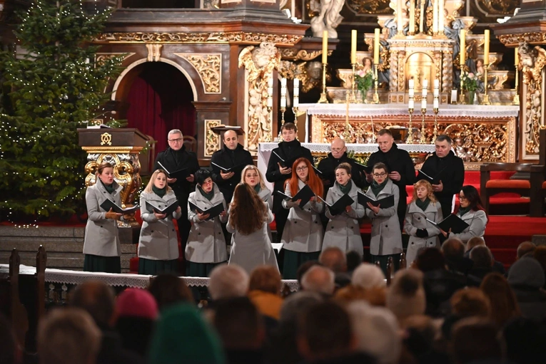 Świdnickie kolędowanie z Zespołem Wokalnym "A Capriccio" 