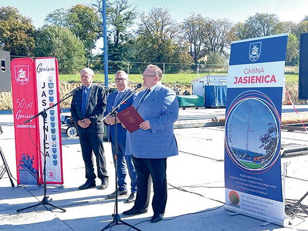 Uroczyste rozpoczęcie odwiertu w Grodźcu.