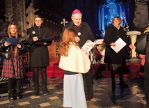 Nagrody zwycięzcom wręczył biskup ordynariusz.