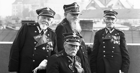 105 lat temu Józef Piłsudski nadał weteranom powstania styczniowego uprawnienia żołnierzy WP
