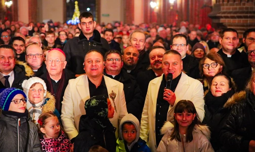 Muzycy po koncercie chętnie fotografowali się z publicznością.