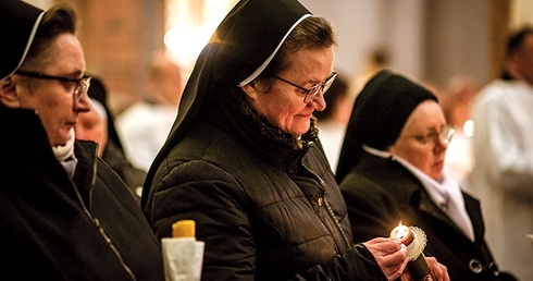 Podczas liturgii odbędzie się obrzęd odnowienia ślubów zakonnych.