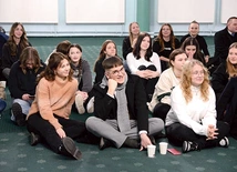 Spotkanie w kawiarence.