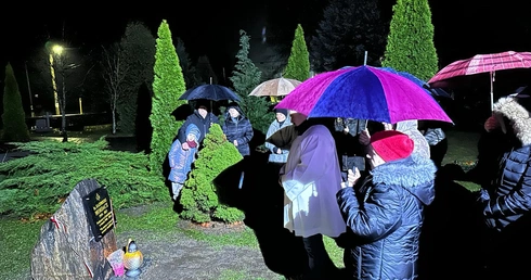 Tablica dla "Naszego księdza" 