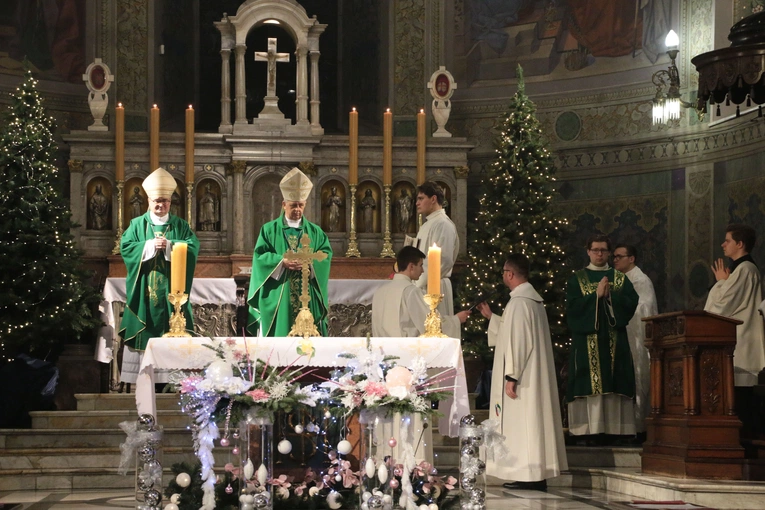 Mszy św. w katedrze płockiej przewodniczył bp Jan Piotrowski z Kielc.