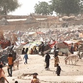 Setki sudańskich dzieci bez opieki w obozach dla uchodźców w Czadzie