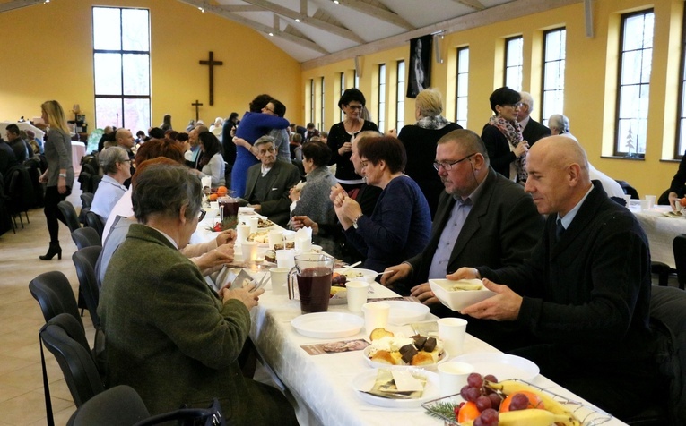 Rejonowe spotkania zespołów presynodalnych - Sardes